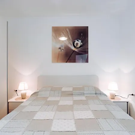 Gostinjska kuća Sakarun 3*