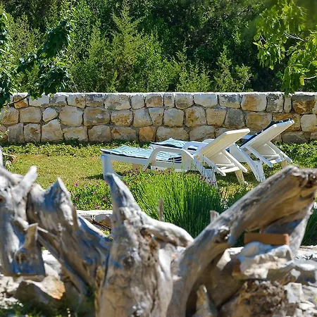 Gostinjska kuća Sakarun