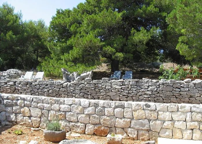 Sakarun Вели-Рат