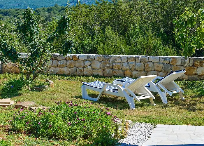 Πανσιόν Sakarun